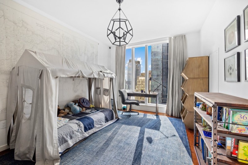 1 West End Avenue unit 23A