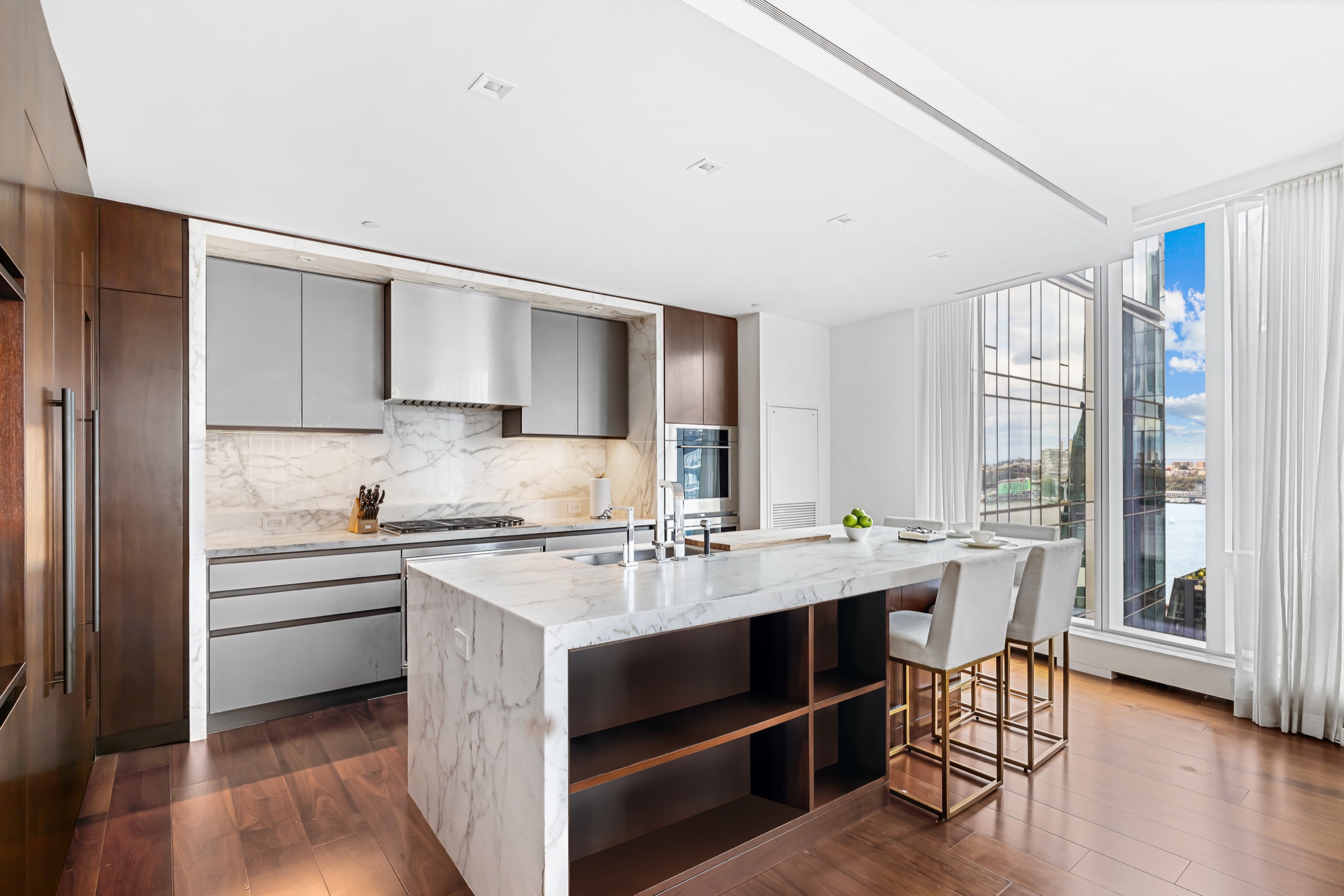 1 West End Avenue 23A