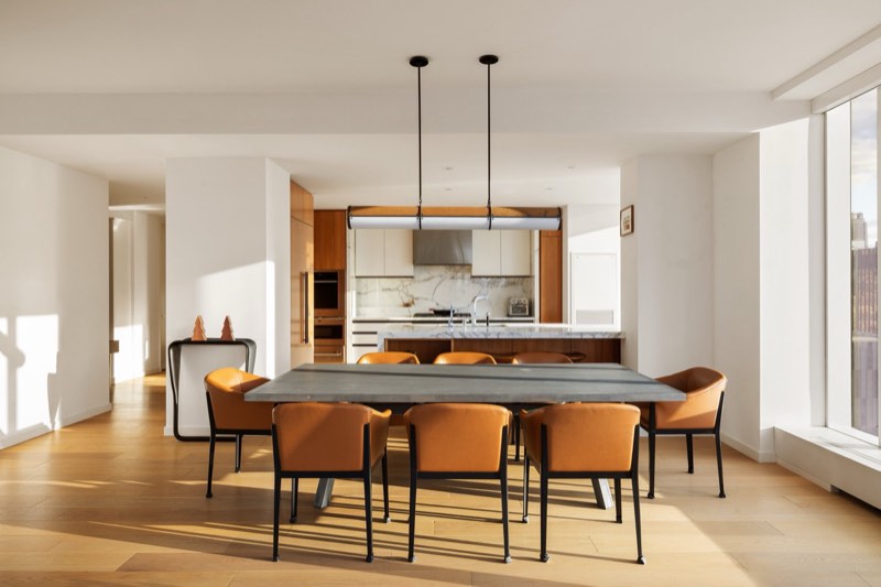 dining toward kitchen