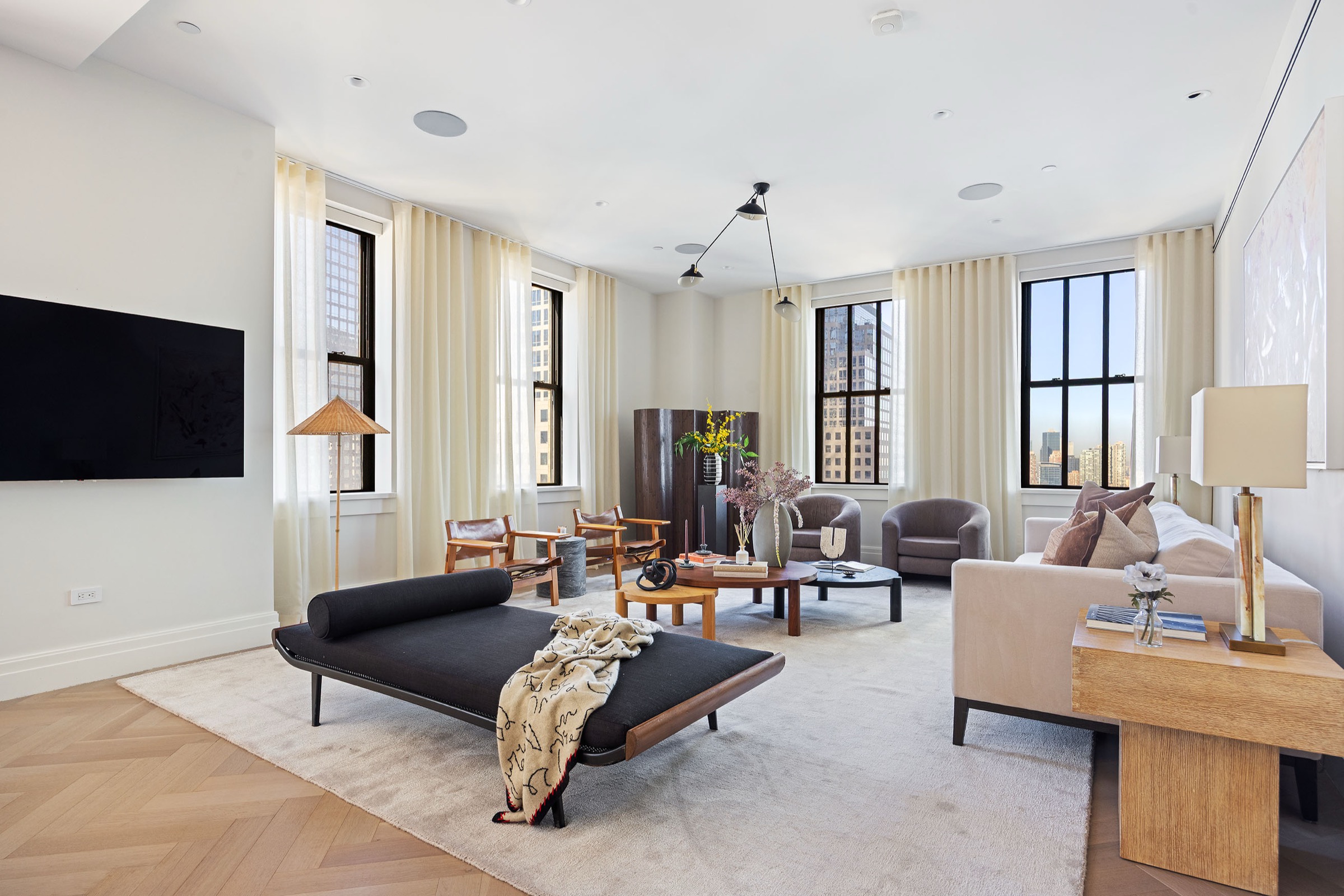 great room at 100 Barclay Street 21AD