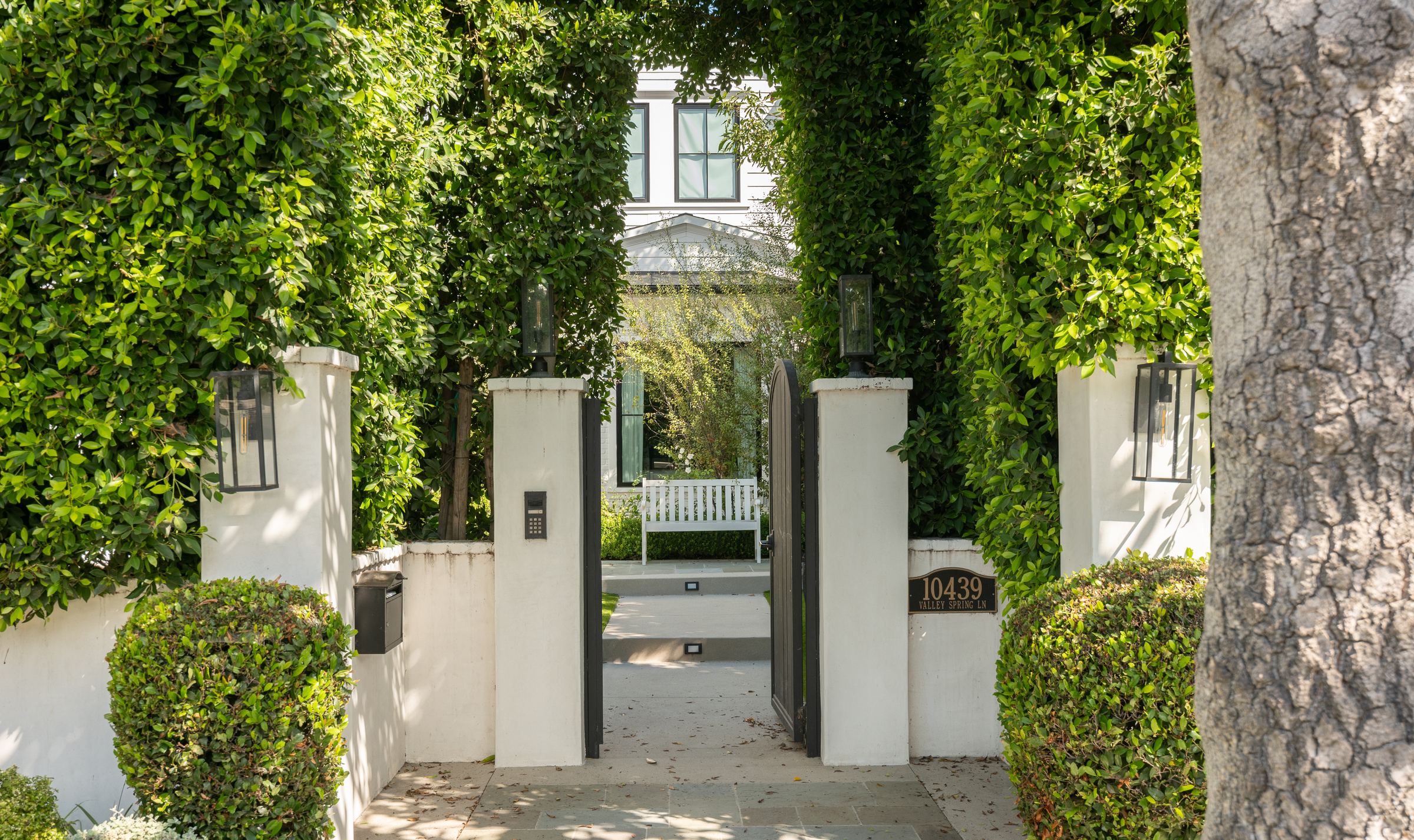 10439 Valley Spring Lane