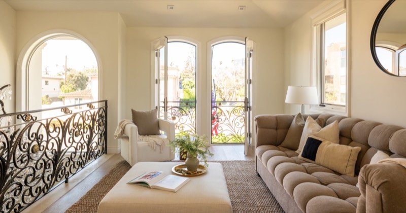 primary suite at 1113 Amherst Avenue