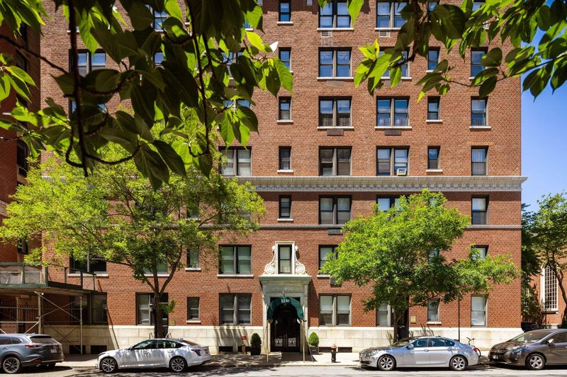 Facade at 91st Street at 1130 Park Avenue 91, Carnegie Hill — photo 11 of 11