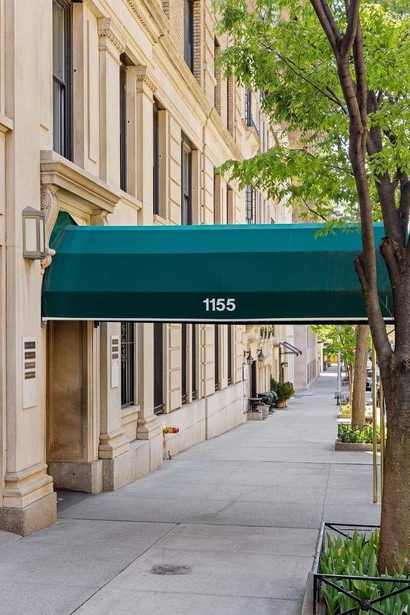 Prewar building entrance on Park Avenue with the 1155 awning at 1155 Park Avenue 10SW, Carnegie Hill — photo 12 of 12
