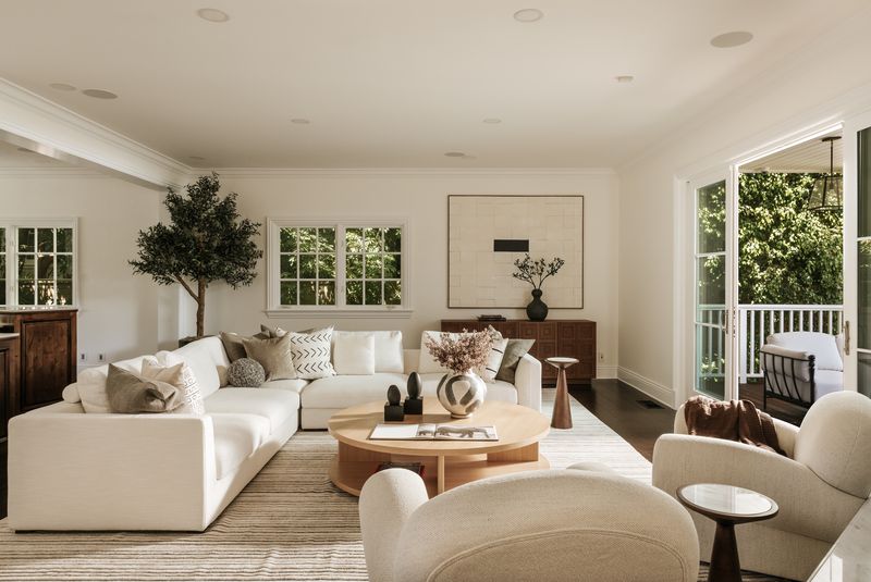 Formal living room at 1228 Amalfi Drive, Pacific Palisades — photo 6 of 12