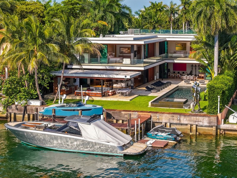 126 West San Marino Drive
