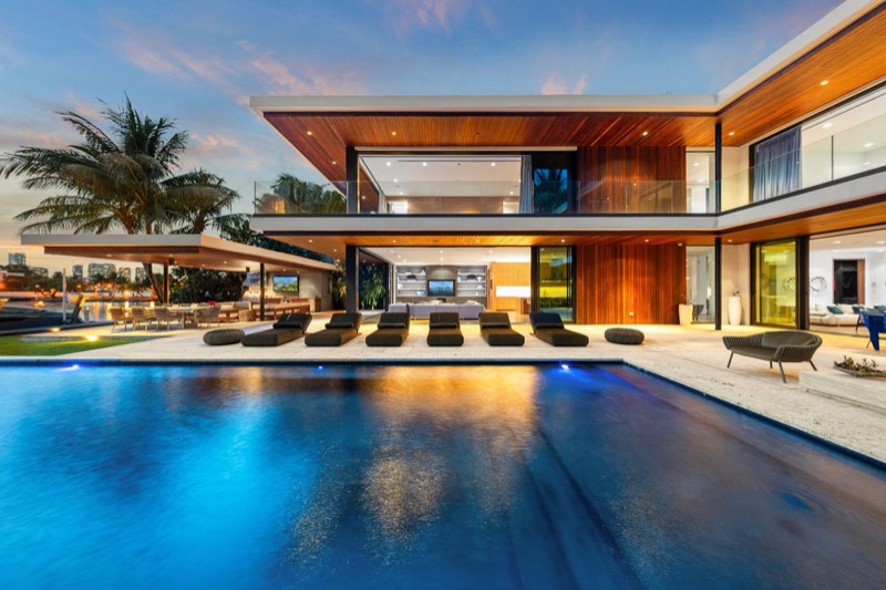 126 West San Marino Drive