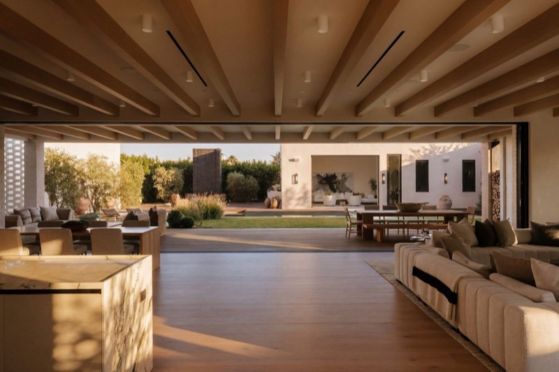 1307 North Doheny Drive