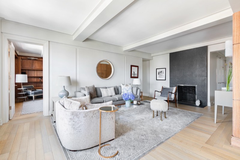 room at 136 Waverly Place 17BC