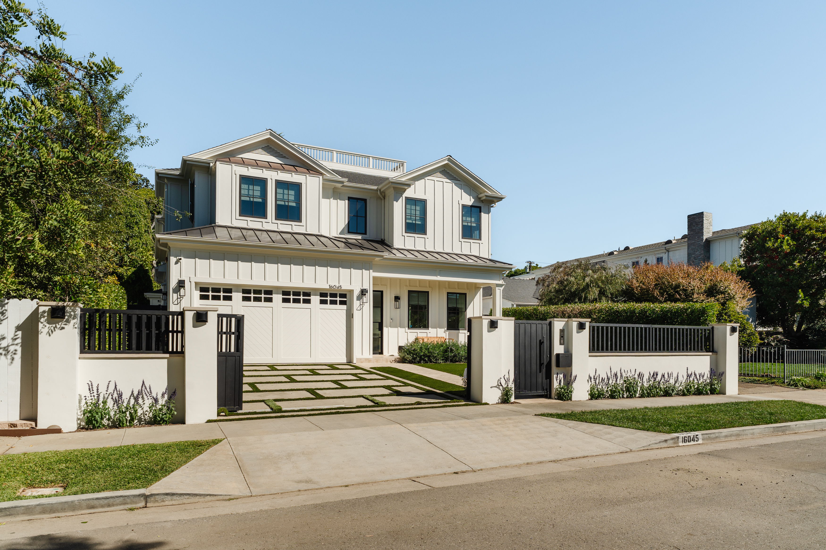 exterior of 16045 Northfield Street Pacific Palisades
