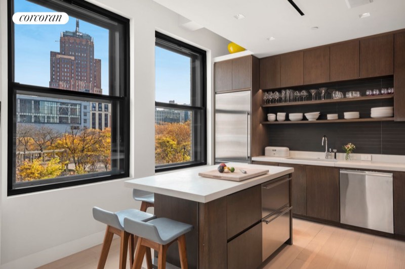 161 Hudson Street 4B