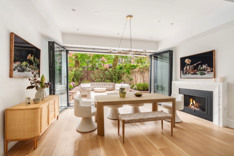 garden-level dining opening to the garden at 165 East 64th Street