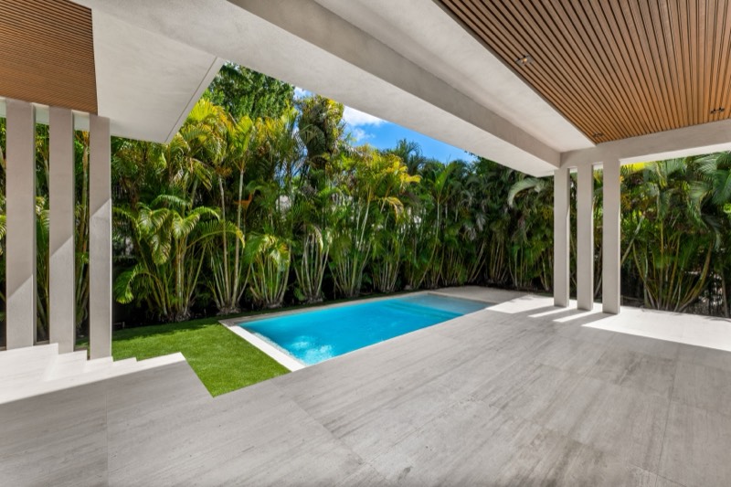 Rooftop terrace at 165 Hampton Lane, Key Biscayne — photo 5 of 6