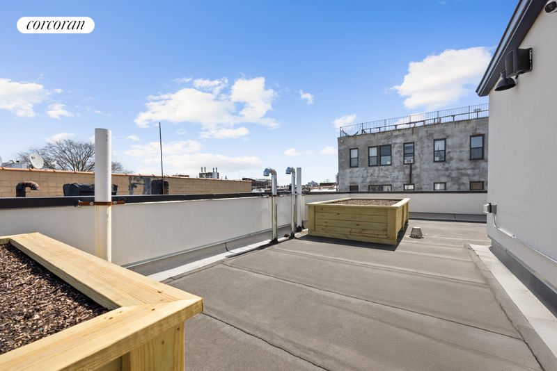 Private roof deck at 198 Putnam Avenue, Bedford-Stuyvesant — photo 10 of 10