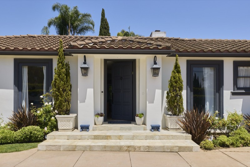 portico at 200 S Westgate Avenue