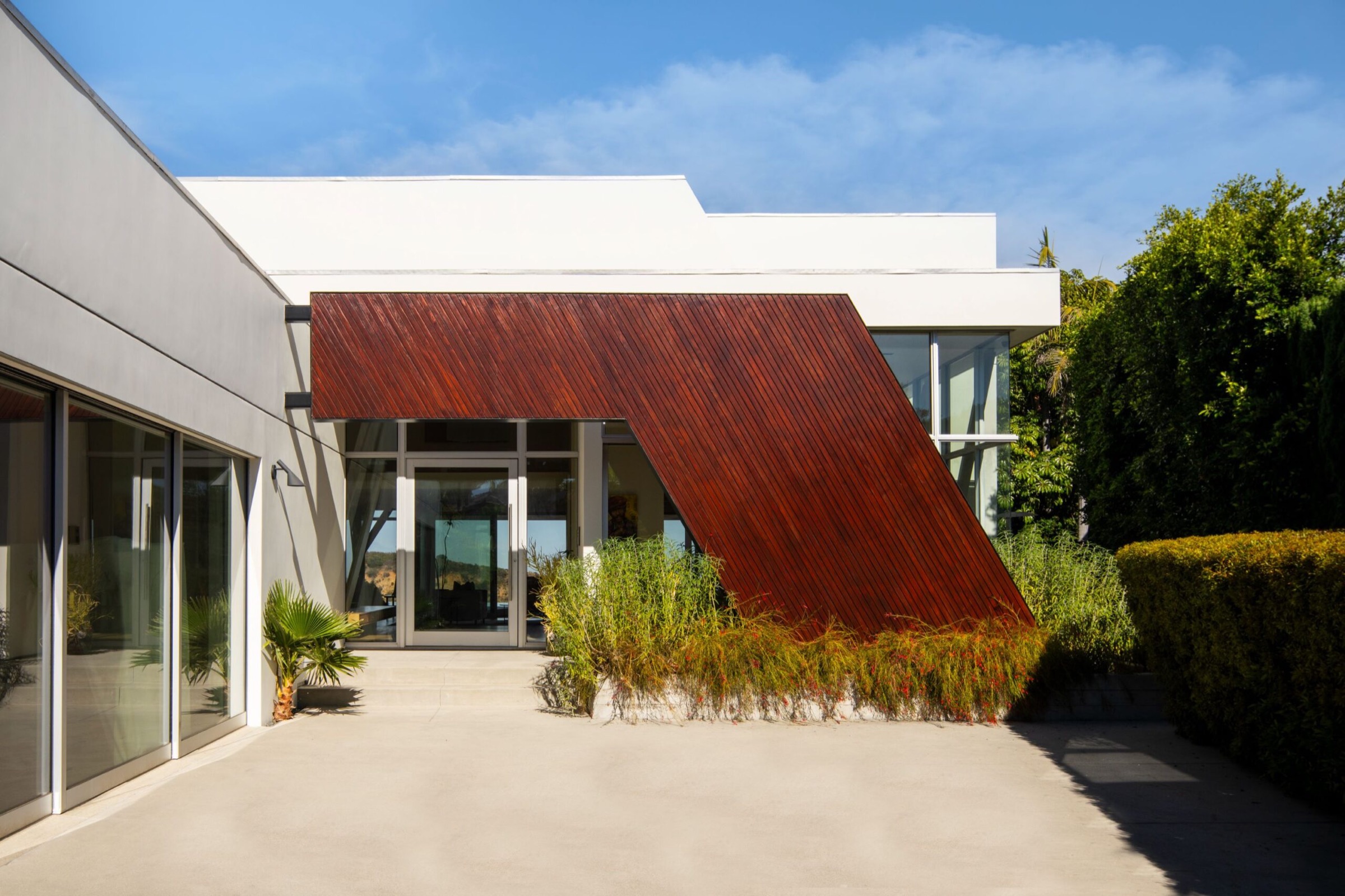 entrance at 2008 Hercules Drive