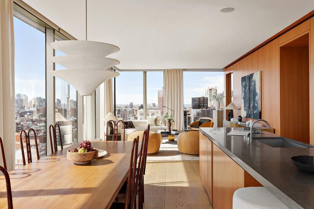 215 Chrystie Street, 28E