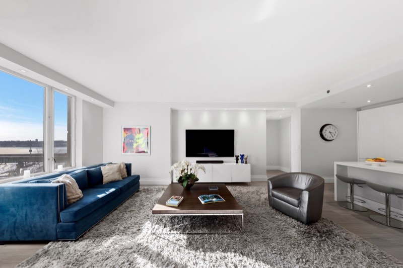 living room at 220 Riverside Boulevard 4H