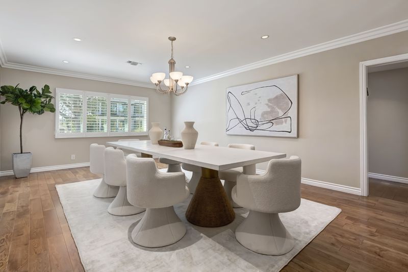 Outdoor / patio living at 2302 Duxbury Circle, Beverlywood — photo 7 of 8