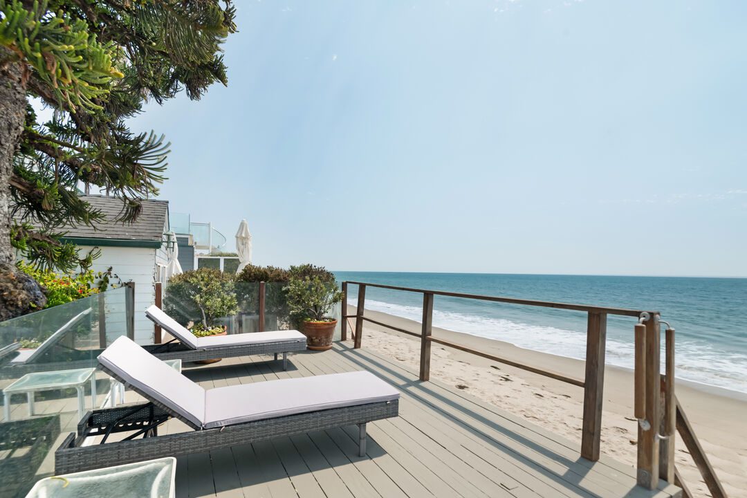 deck at 23708 Malibu Colony Road