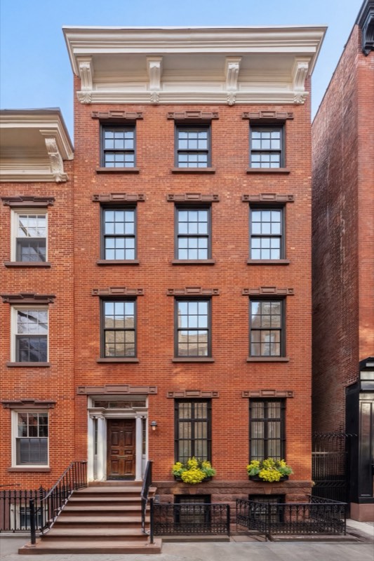 elevation at 262 West 11th Street