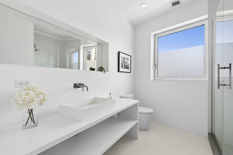 Bath at 265 Wythe Avenue 4, Williamsburg — photo 10 of 10