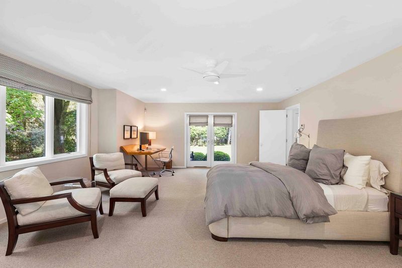 Primary suite at 3 Acorn Path, Quogue — photo 8 of 9