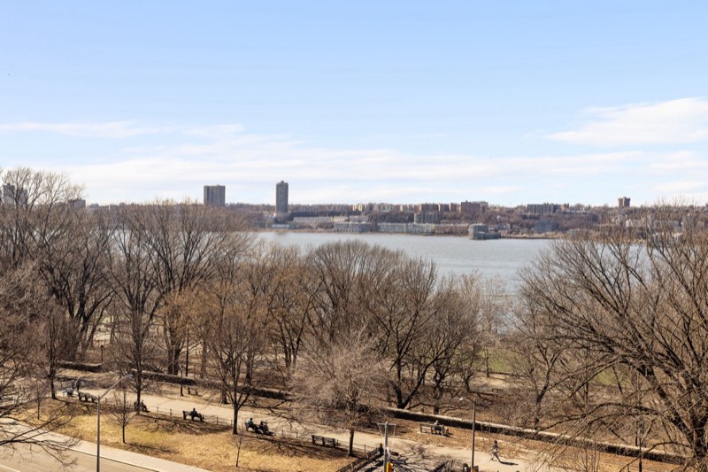 320 Riverside Drive 6AC