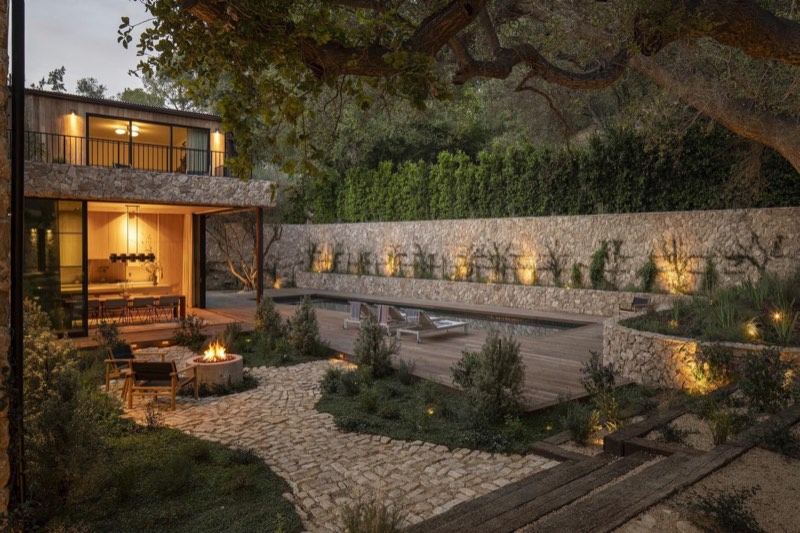 outdoor living at 3274 Oakdell Road