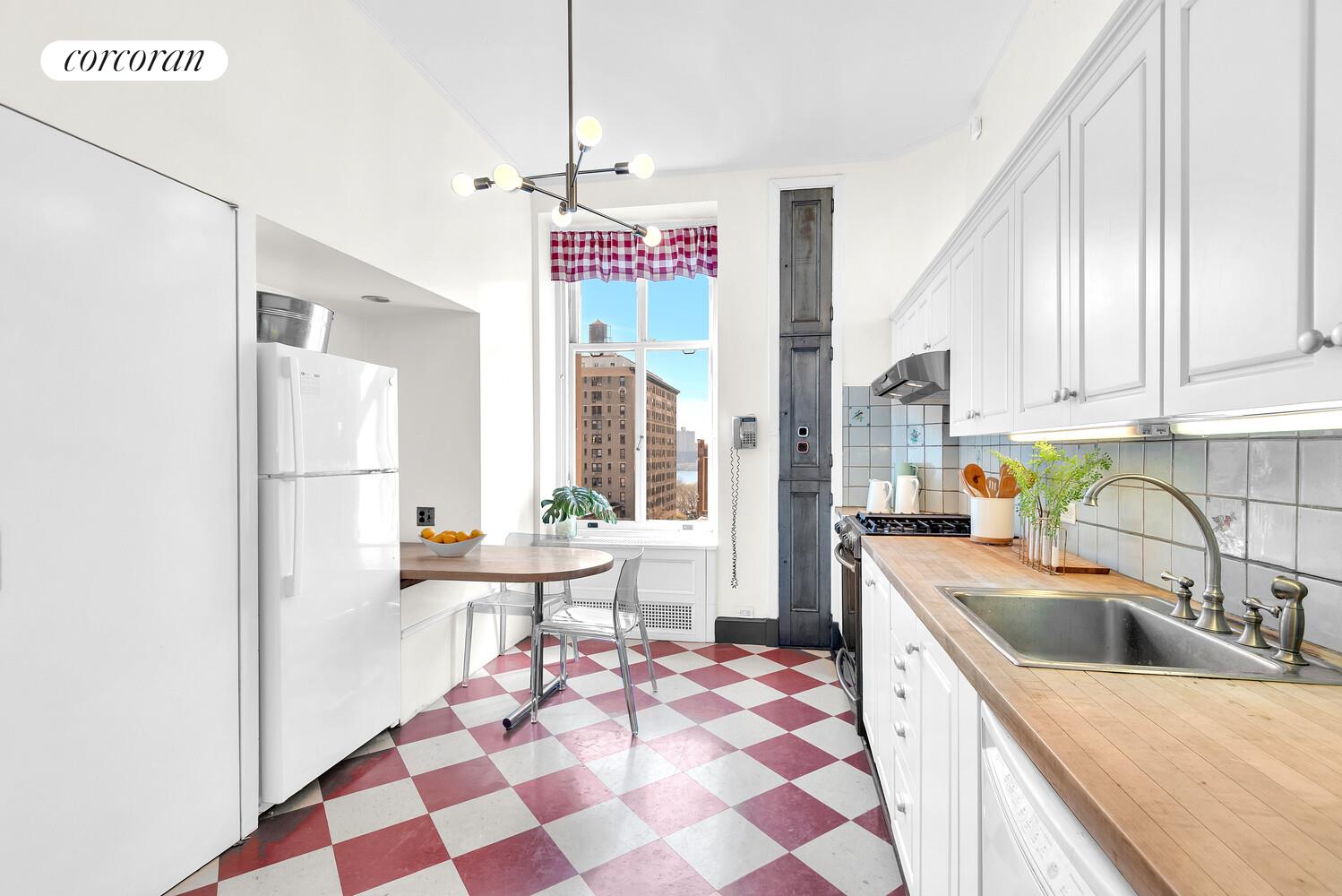 living room at Apthorp 7E