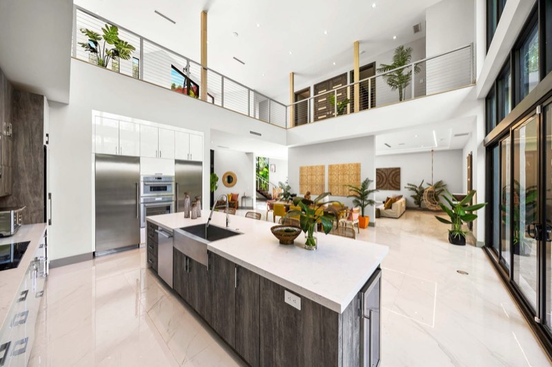 kitchen volume / loft rail at 4185 Ventura Avenue