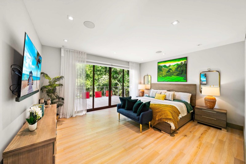 primary bedroom at 4185 Ventura Avenue