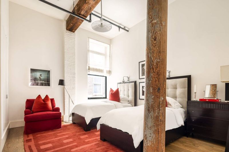 A further bedroom, under the original timber beams at 42 Wooster Street #3, SoHo — photo 13 of 13