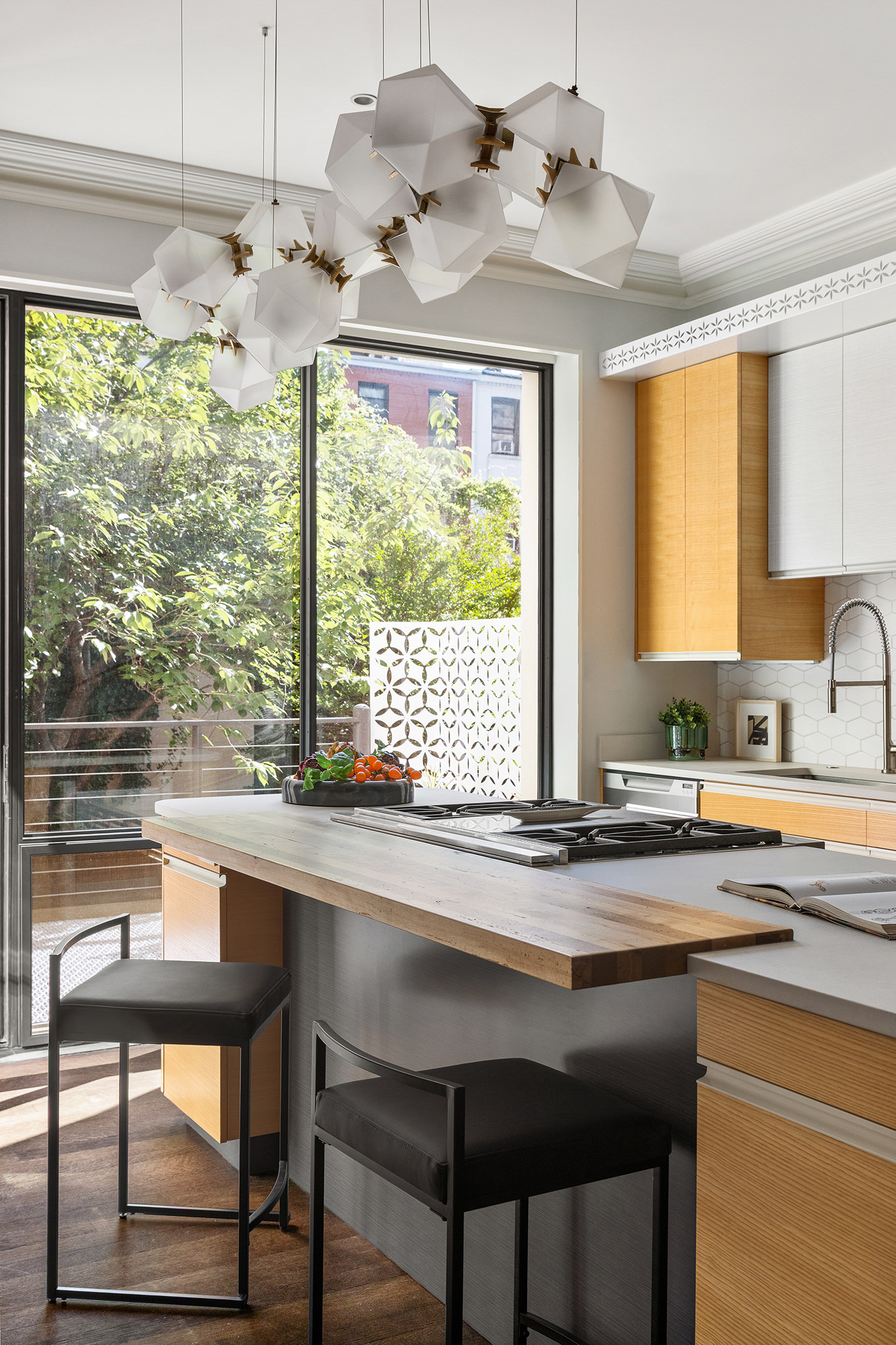 dining at 478 State Street