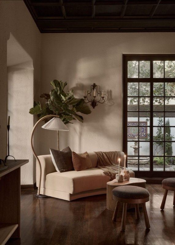 sitting room / courtyard window at 545 S Rimpau Boulevard