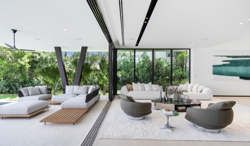 indoor-outdoor living at 5515 Pine Tree Drive