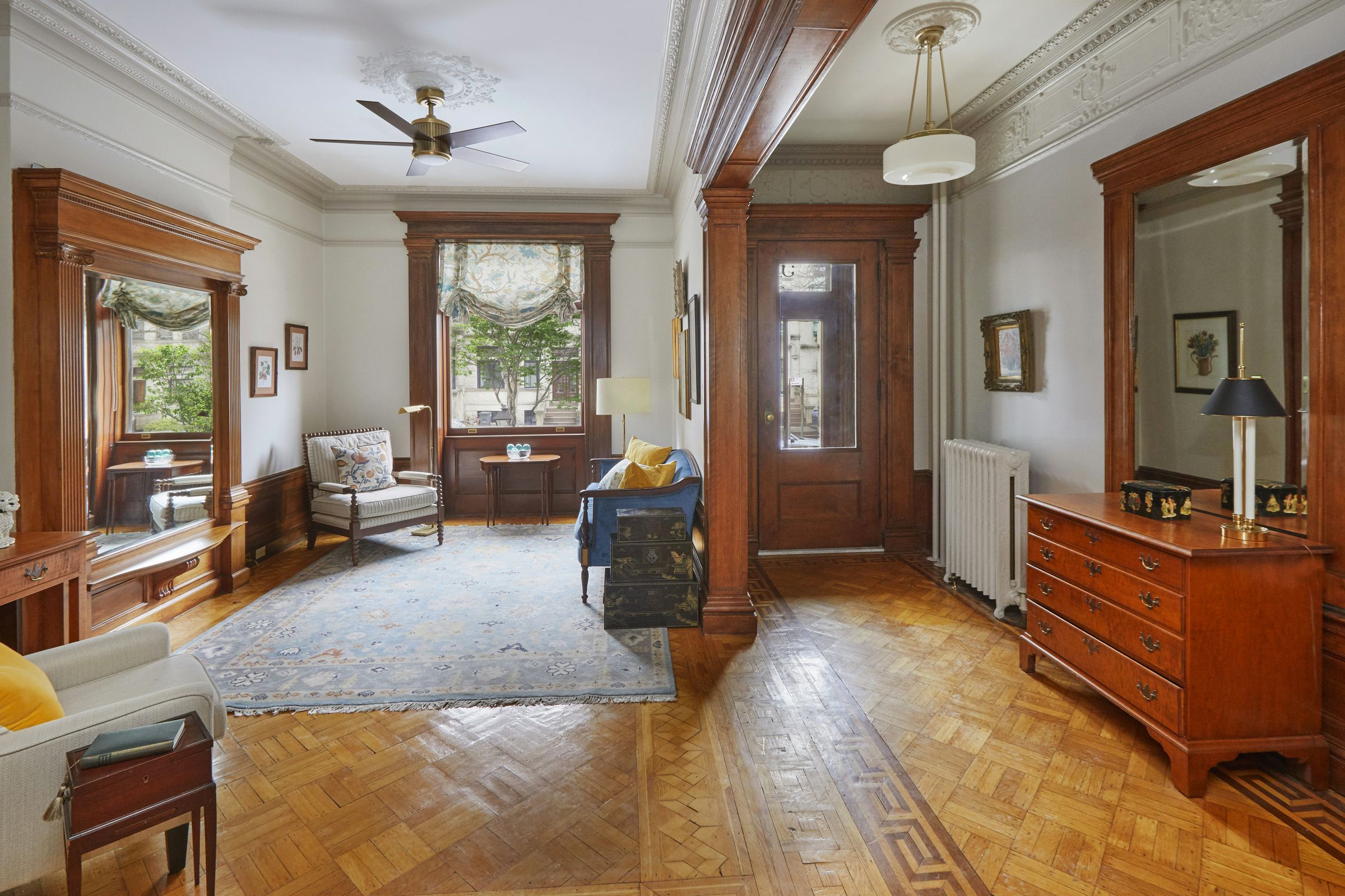 593 4th Street