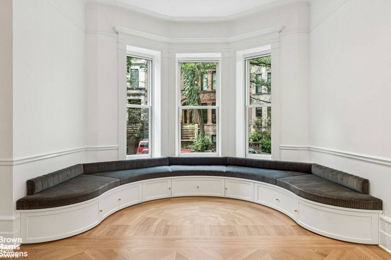 Bay-window seat at 611 2nd Street, Park Slope — photo 6 of 10