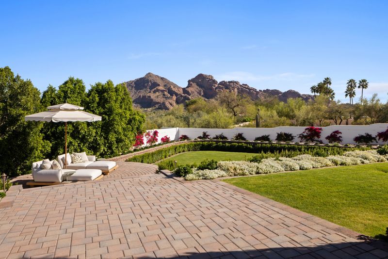 Paver terrace lawn at 6541 N 48th St, Paradise Valley — photo 9 of 10