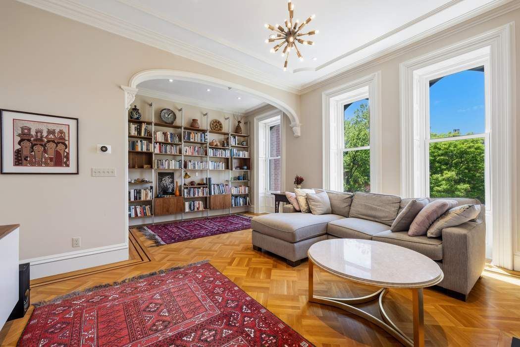 7 Saint Marks Avenue