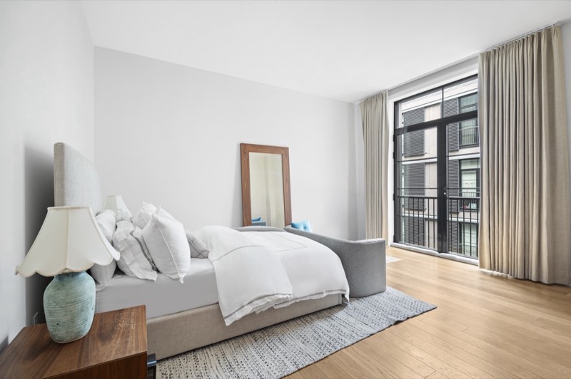 bedroom, terrace door