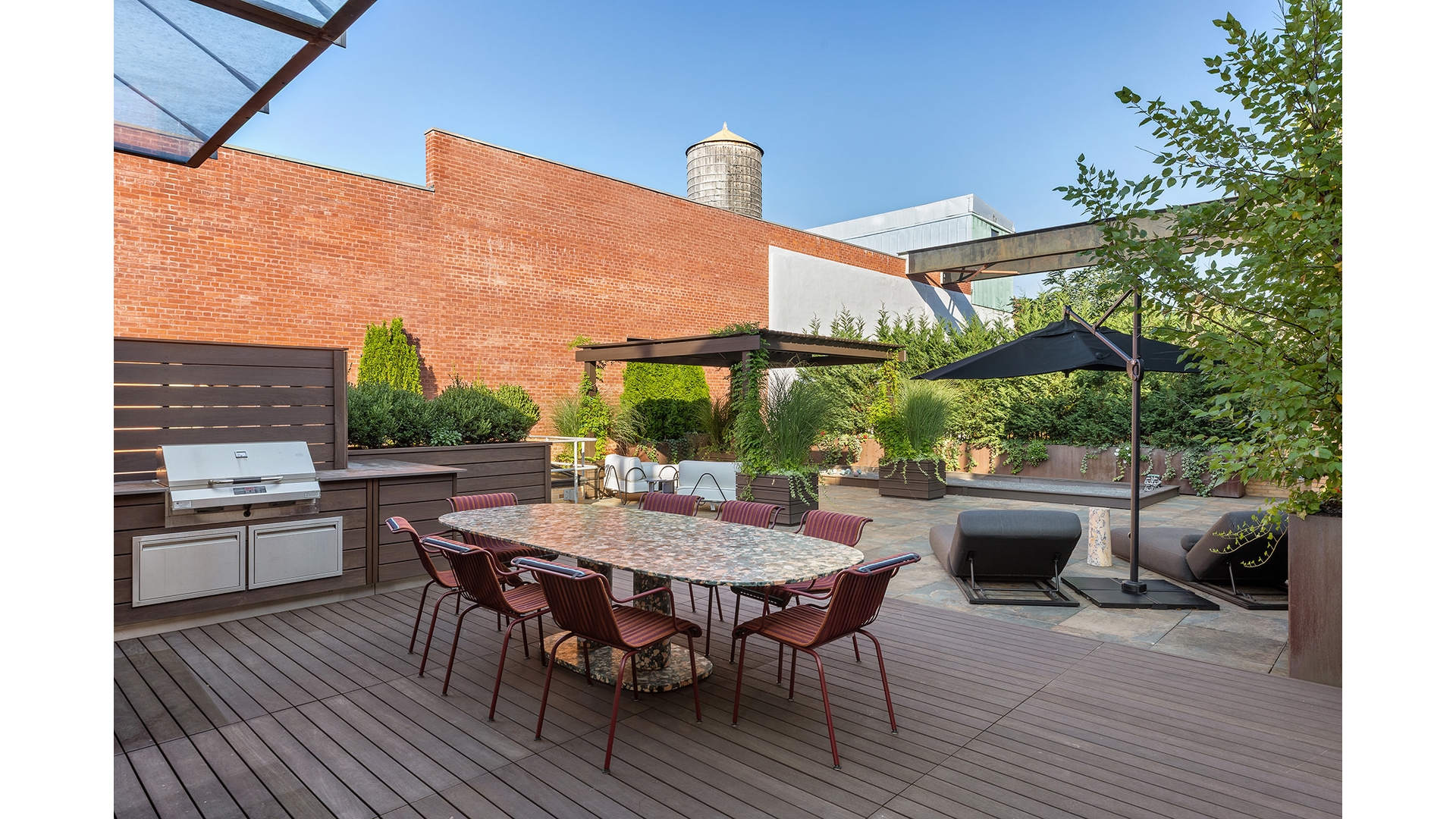 roof dining at 73 Wooster Street Penthouse A