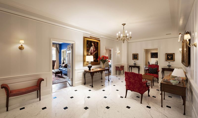 Marble-floored gallery foyer at 993 Fifth Avenue, Residence 4, Upper East Side — photo 5 of 12